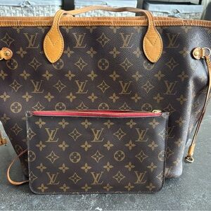 Louis Vuitton Neverful mm Monogram Tote with Tan Accents